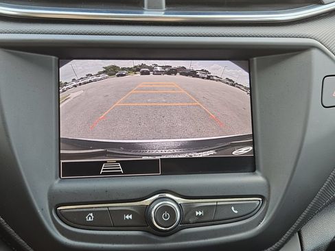 Used 2023 Chevrolet TrailBlazer LT FWD image 14