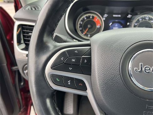 Certified 2020 Jeep Cherokee Limited w/ Luxury Group image 17