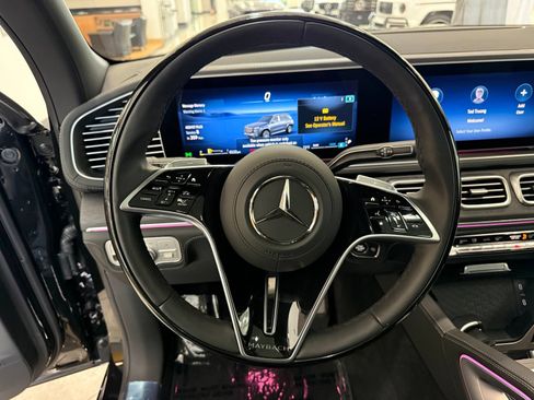 Used 2026 Mercedes-Benz Maybach GLS 600 4MATIC image 19