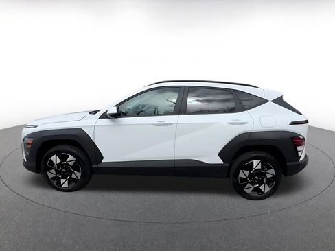 Used 2025 Hyundai Kona SEL image 9