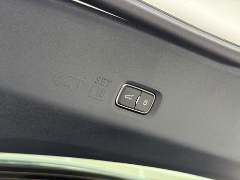 New 2026 Lincoln Navigator Reserve w/ Jet Appearance Package AWD/4WD image 9