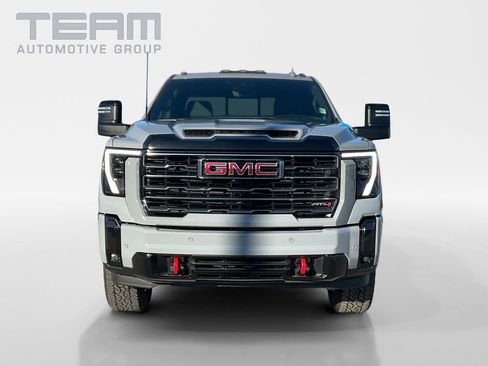Used 2025 GMC Sierra 2500 AT4 w/ AT4 Premium Plus Package image 2