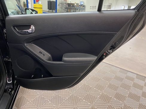 Used 2017 Kia Forte S image 15