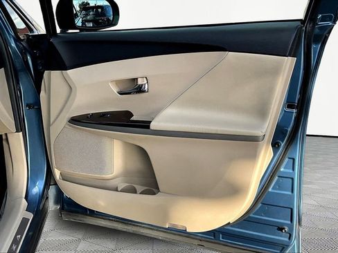 Used 2012 Toyota Venza LE w/ LE Convenience Pkg image 26