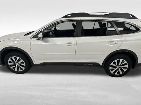 Used 2022 Subaru Outback Premium image 6