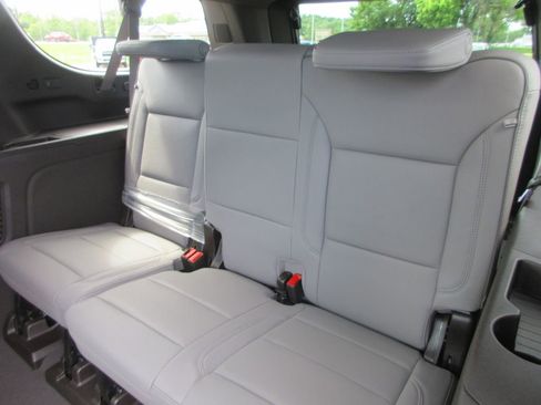 New 2026 GMC Yukon XL Elevation w/ Elevation Premium Package AWD/4WD image 13