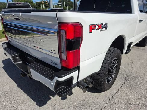 Used 2024 Ford F350 Platinum w/ FX4 Off-Road Package AWD/4WD image 10