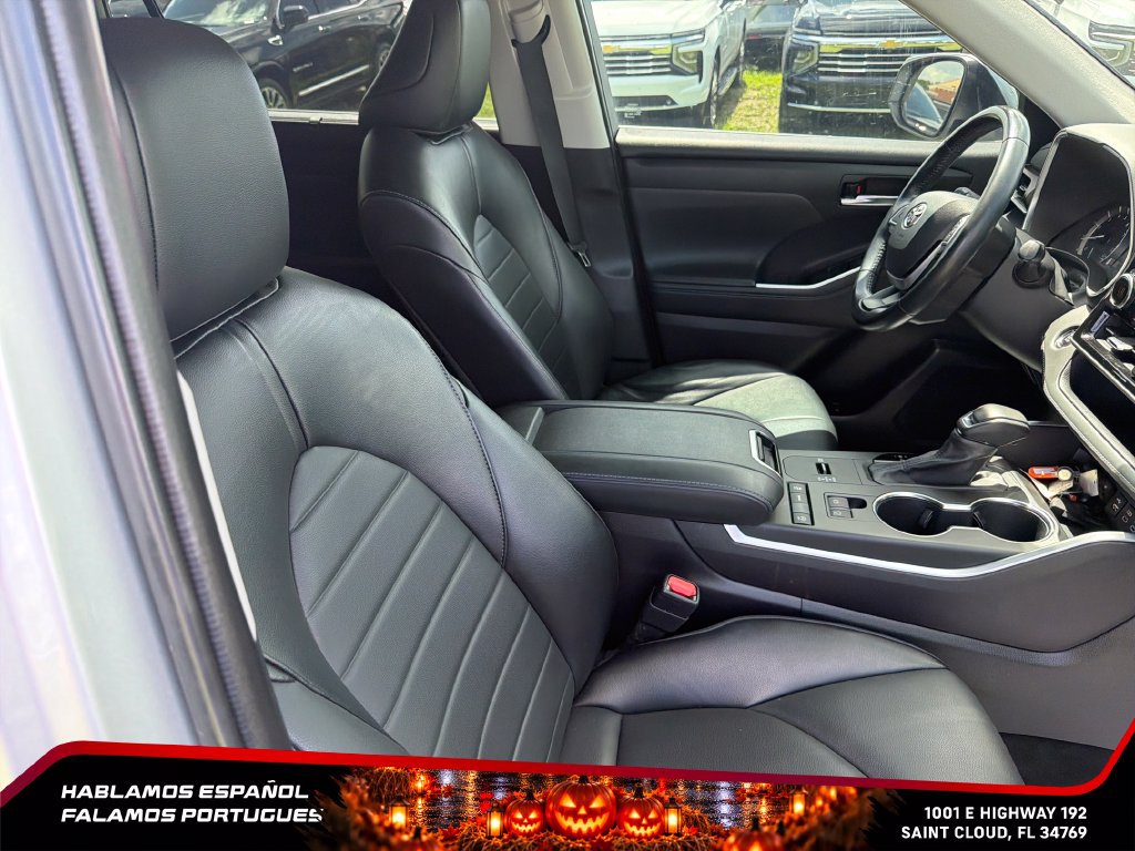 Used 2022 Toyota Highlander XLE FWD image 39
