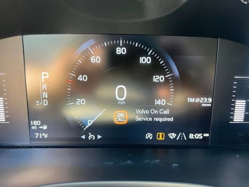 Used 2019 Volvo XC60 T5 Momentum w/ Premium Package AWD/4WD image 18