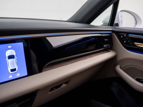 Certified 2024 Porsche Macan 4 Electric image 26