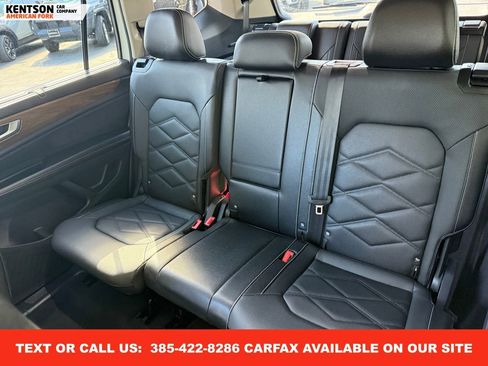 Used 2025 Volkswagen Atlas SE image 31