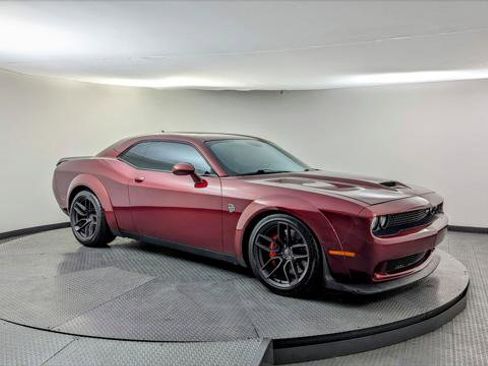 Used 2018 Dodge Challenger SRT Hellcat image 11