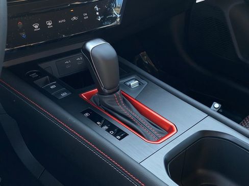 New 2025 Nissan Kicks SR image 29