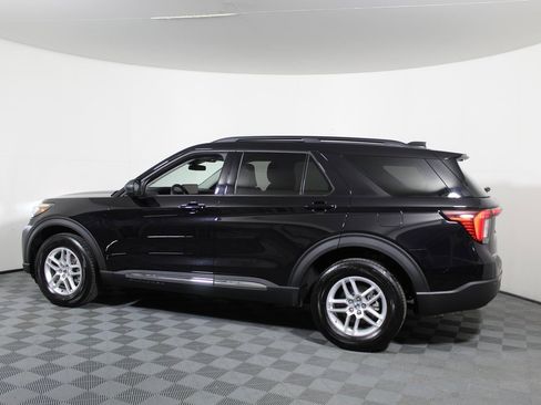 Certified 2025 Ford Explorer Active image 5