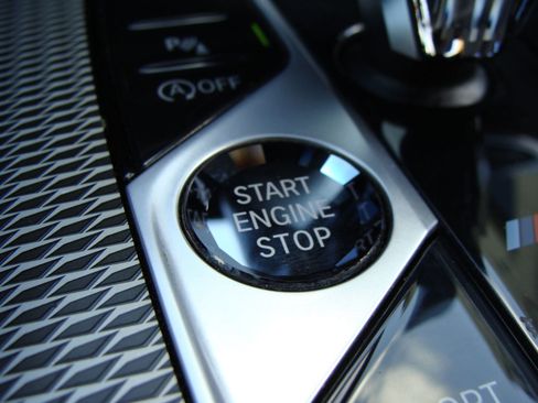 Used 2021 BMW X5 M50i w/ Executive Package image 21