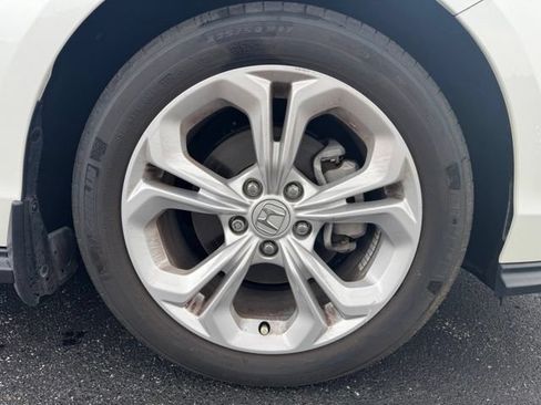 Used 2025 Honda Accord LX image 9