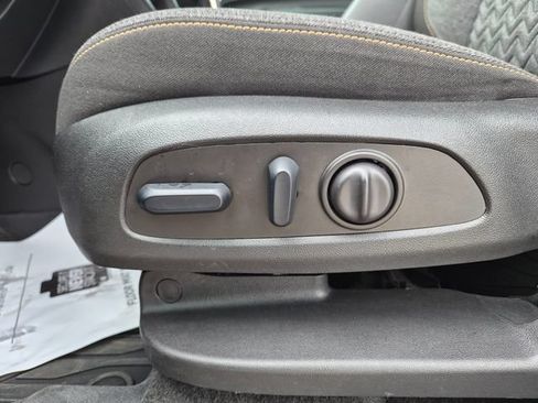 Certified 2024 Chevrolet Equinox LT w/ LPO, Floor Liner Package FWD image 18