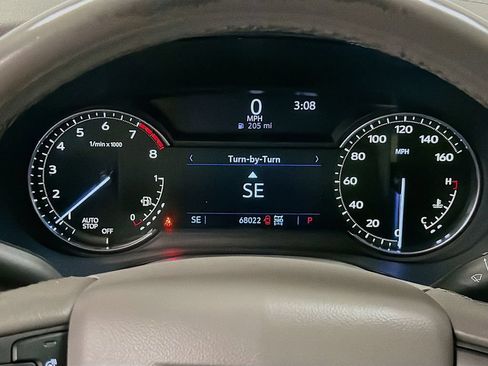 Used 2021 Cadillac XT6 Premium Luxury w/ LPO, Floor Liner Package AWD/4WD image 14
