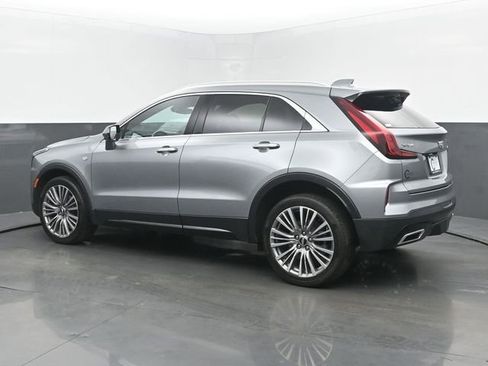Used 2024 Cadillac XT4 Premium Luxury FWD image 3