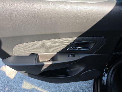 Used 2015 Chevrolet Cruze LT FWD image 12