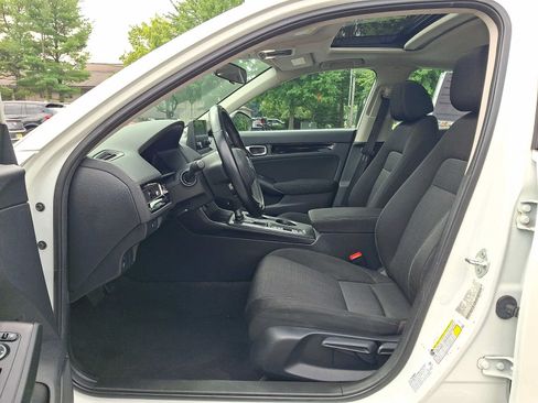Certified 2024 Honda Civic EX image 13