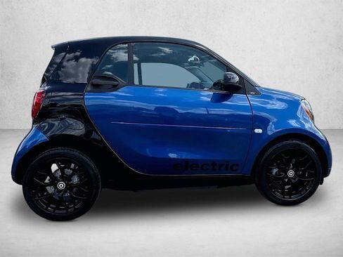 Used 2018 smart fortwo electric drive w/ Sport Package RWD image 5