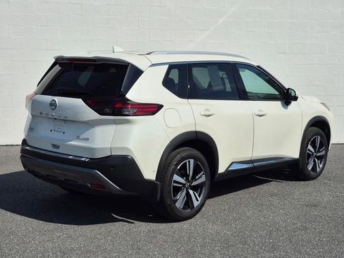 Used 2023 Nissan Rogue SL w/ SL Premium Package image 19