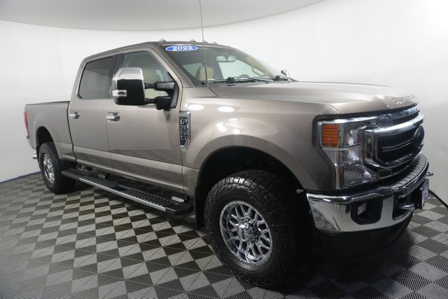 Used 2022 Ford F350 Lariat w/ Chrome Package AWD/4WD image 2