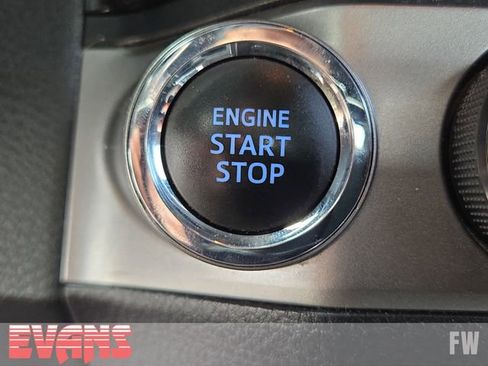 Used 2016 Toyota Tacoma Limited w/ Towing Package AWD/4WD image 6