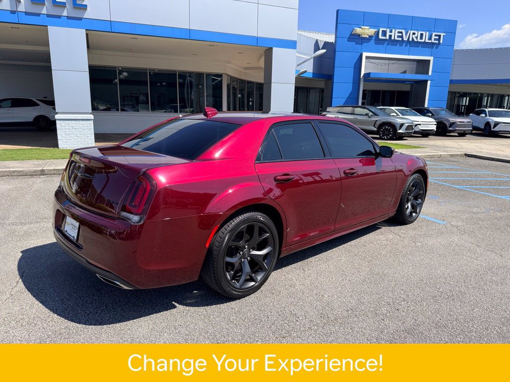 Used 2023 Chrysler 300 Touring L w/ Popular Equipment Group RWD image 22