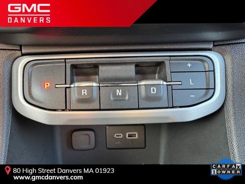 Used 2023 GMC Acadia SLE w/ Driver Convenience Package image 16