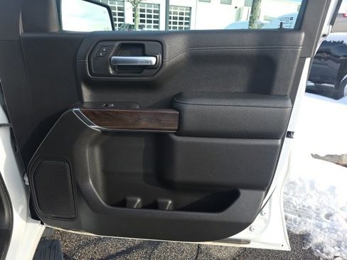 Used 2019 GMC Sierra 1500 SLT w/ SLT Premium Package image 9