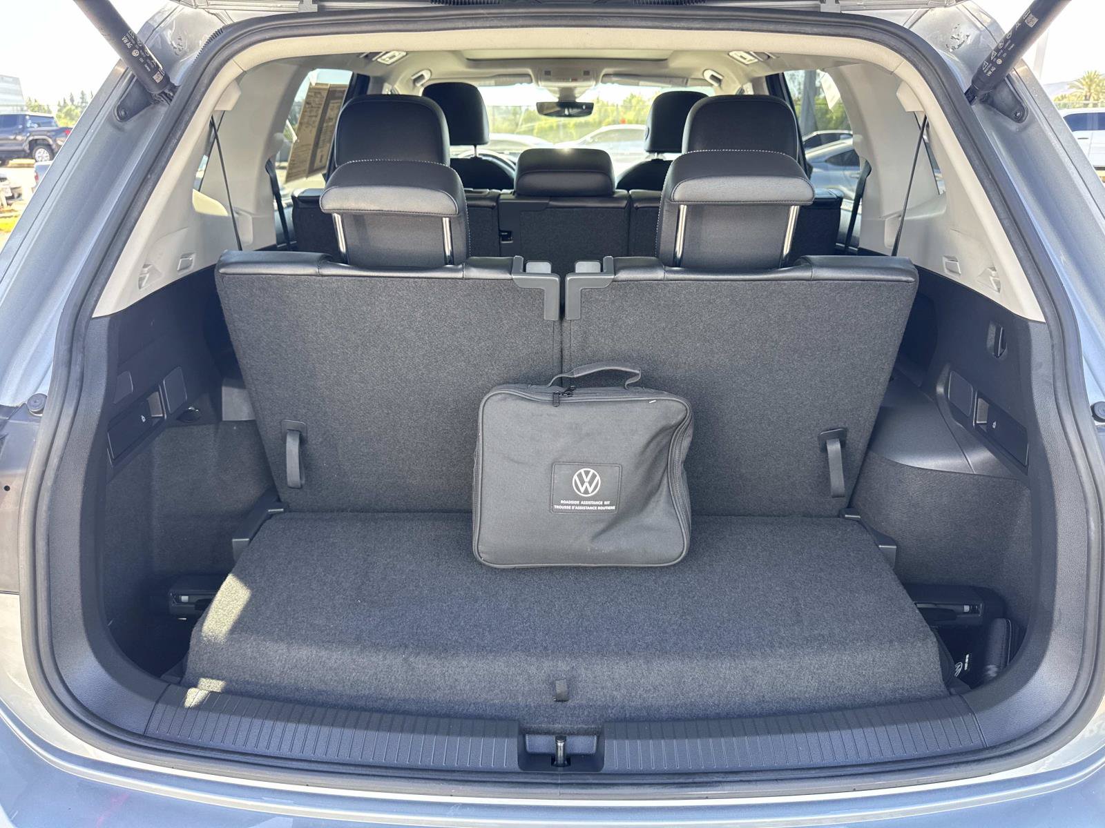 Certified 2022 Volkswagen Tiguan SE w/ Panoramic Sunroof Package FWD image 30
