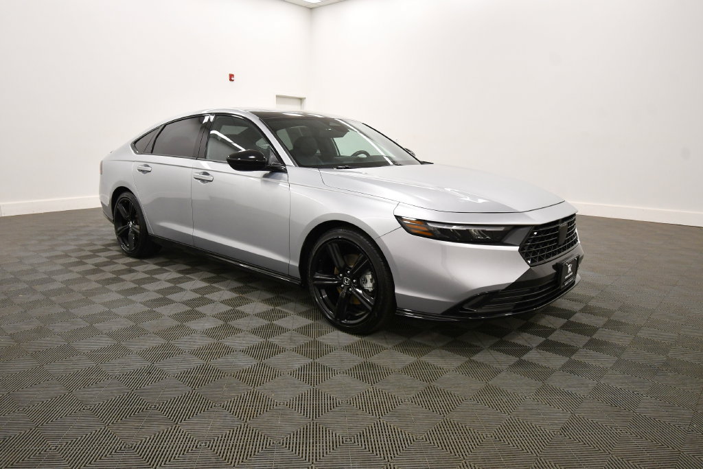 Used 2025 Honda Accord Sport image 10