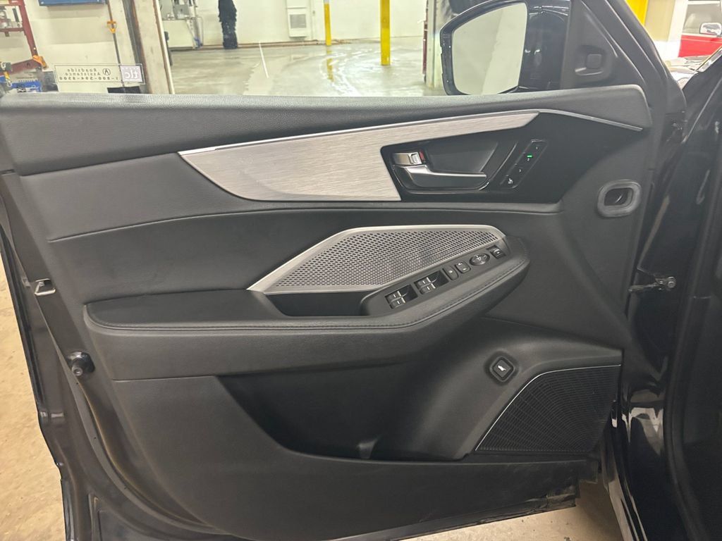 Certified 2024 Acura MDX SH-AWD image 11
