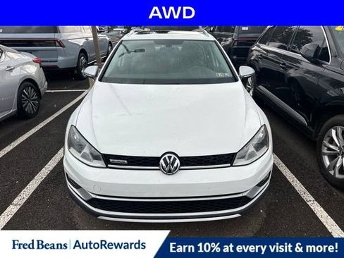 Used 2017 Volkswagen Golf Alltrack SEL AWD/4WD image 2