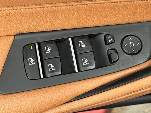 Used 2018 BMW 530e image 15