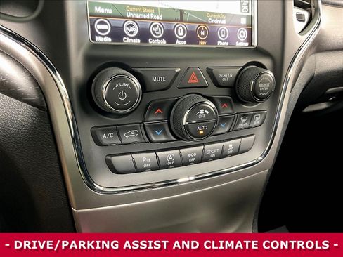 Used 2018 Jeep Grand Cherokee Altitude AWD/4WD image 15
