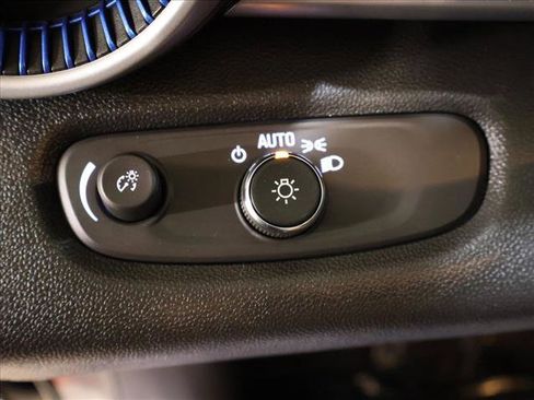 Used 2024 Chevrolet Trax LS w/ LS Convenience Package FWD image 15