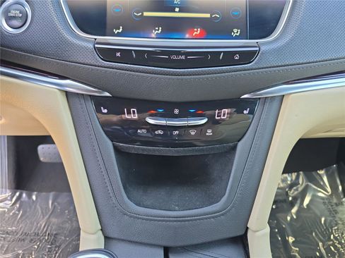 Used 2019 Cadillac XT5 Luxury image 29