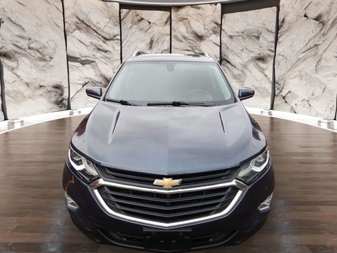 Used 2019 Chevrolet Equinox LT w/ Sun & Navigation Package image 3