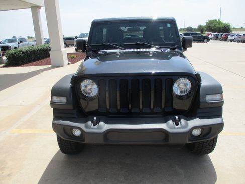 Used 2018 Jeep Wrangler Unlimited Sport S AWD/4WD image 11