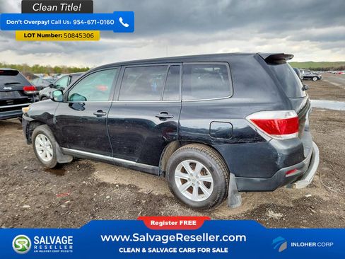 Used 2013 Toyota Highlander 4WD w/ Cold Weather Pkg image 3