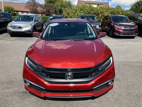 Used 2019 Honda Civic Touring image 9