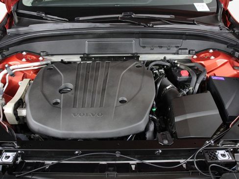 Certified 2023 Volvo XC60 B5 Core w/ Climate Package image 24