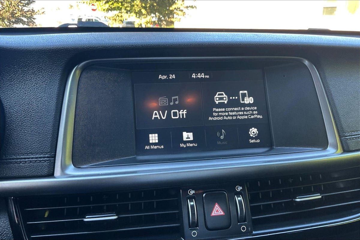 Used 2018 Kia Optima LX FWD image 14