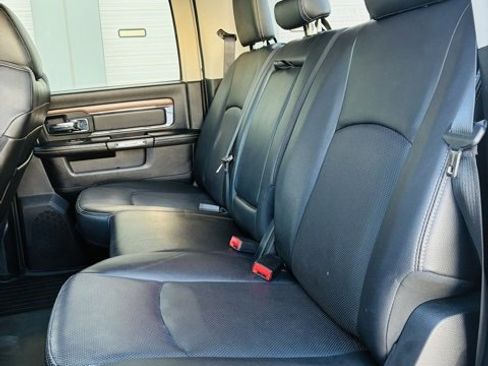 Used 2015 RAM 2500 Laramie w/ Convenience Group image 12