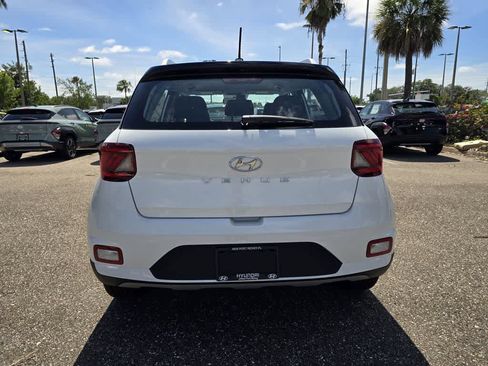 New 2026 Hyundai Venue SEL FWD image 6