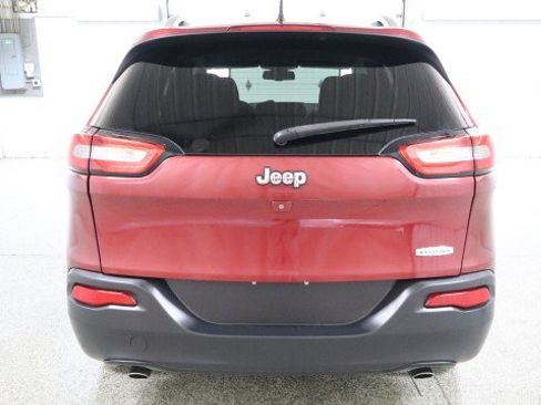 Used 2014 Jeep Cherokee Latitude w/ Comfort/Convenience Group image 8