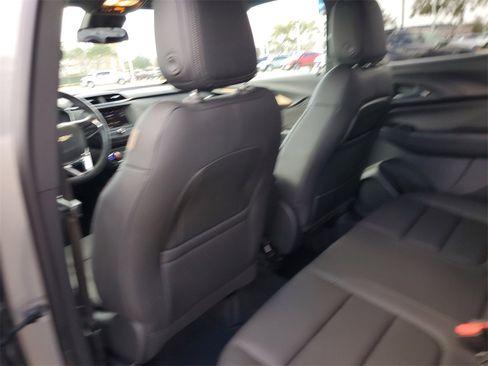 Used 2023 Chevrolet TrailBlazer ACTIV image 11
